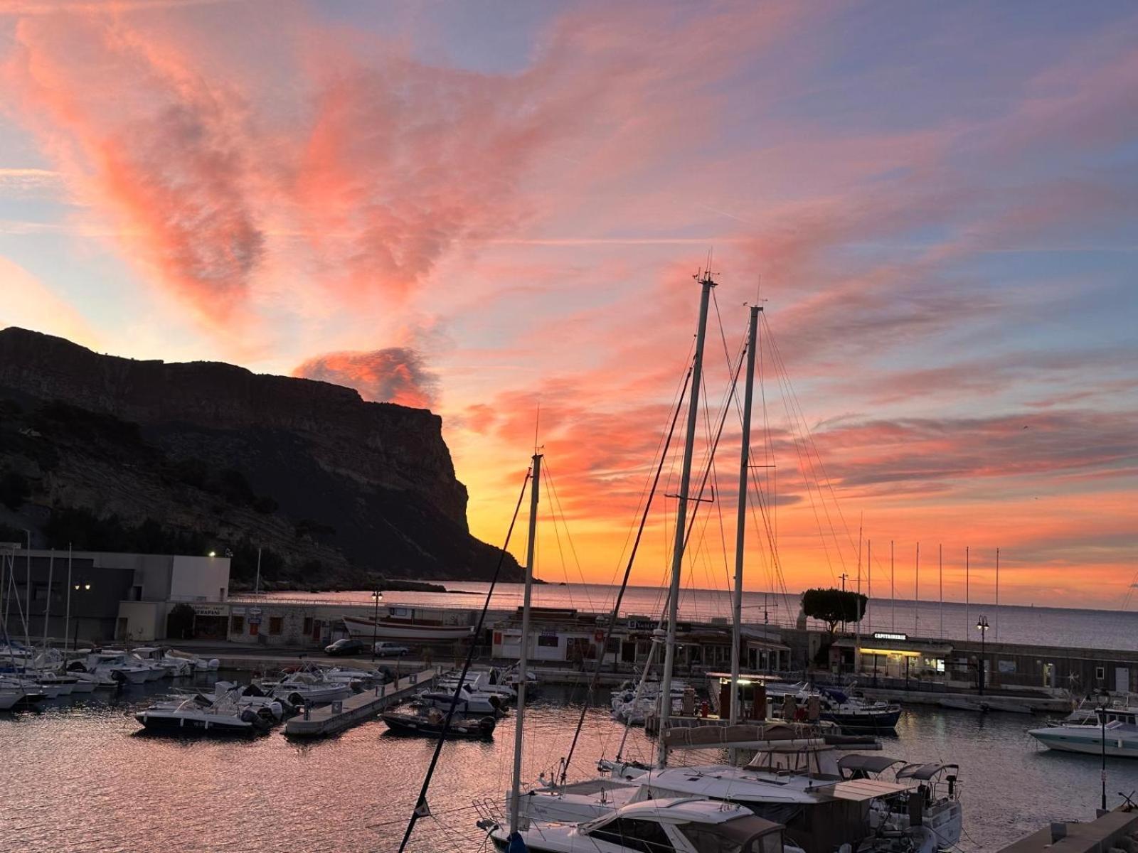 Cassis, Le Grand Bleu, Triplex Vue Mer, Port Plage 10Mn A Pieds Екстериор снимка
